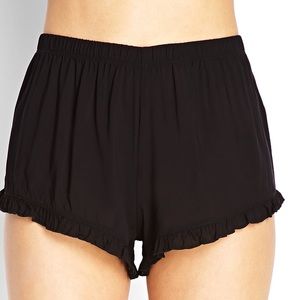 Soft ruffle shorts